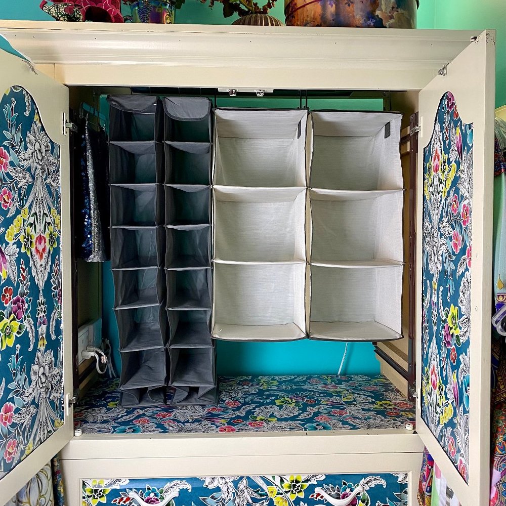 Collapsible Cubic Closet Hanging Shelves - Picture 7 of 8